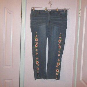 Monroe & Main Jeans Size 22W Embroidered High Rise Stretch Denim Hippie Boho